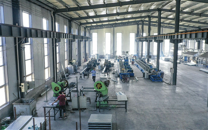 Hebei Bending Fence Technology Co., Ltd manufacturer production line