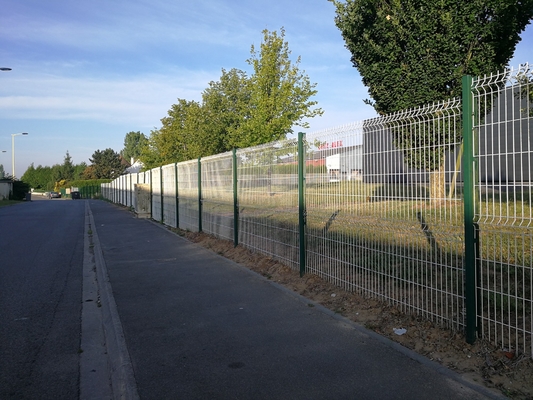 Επικάλυψη PVC 3D φράχτης συγκολλημένο σύρμα πλέγμα φράχτης για την ασφάλεια και τον κήπο