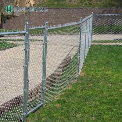 76mm Post Rail Chain Link Fence Τέλεια επιλογή για αθλητικά πεδία και πίσω αυλές