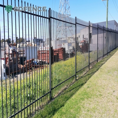 6Ftx8Ft Κήπος Μαύρο μεταλλικό φράχτες Αντιτριβή Ζυγισμένο φράχτη από χάλυβα