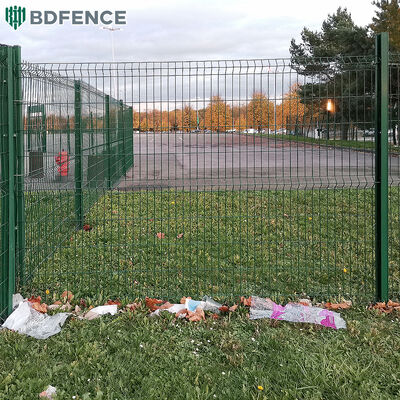 Εύκολη συναρμολόγηση 3D Curved Metal Iron Panel Περιμετρική περίφραξη ασφαλείας V Mesh συγκολλημένη
