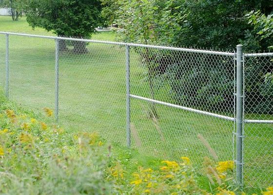 8 Ft Ζυγισμένο PVC Επιστρωμένο Cyclone Wire Mesh Chain Link Fence Roll Για τις Φιλιππίνες