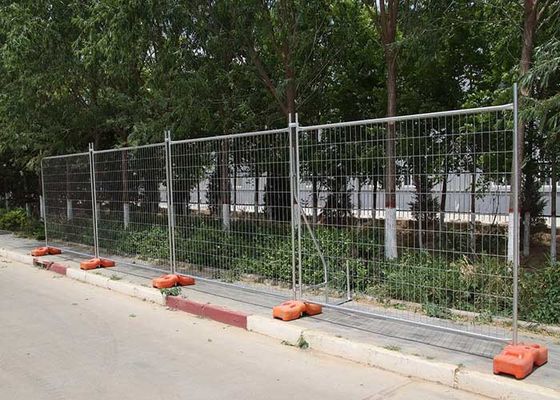 2.1*2.4m Κινητή κατασκευή Ζεστό βαλβανισμένο χώρο Αυστραλία Προσωρινά φράχτες