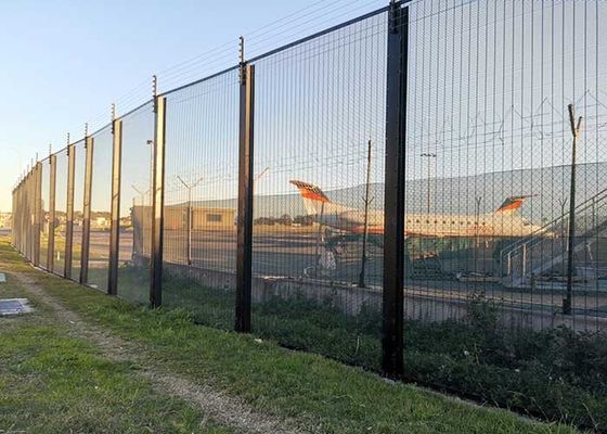 ντυμένη Χ περιμέτρου αερολιμένων ύψους 2.4m θέση τύπων φρακτών PVC