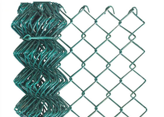 Τένις γήπεδο Ζυγισμένο Chainlink Φράχτης κυκλώνας Wire Diamond Mesh Μαύρο Pvc επικαλυμμένο 6ft 8ft Mesh άνοιγμα 50 * 50mm