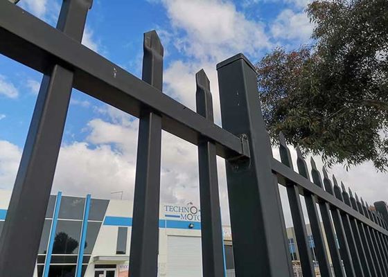 Φράχτης κήπου από χάλυβα Ζυγισμένο μαύρο δόρυ Πάνω σωληνοειδείς πάνελ από χάλυβα 1,8*2,4m