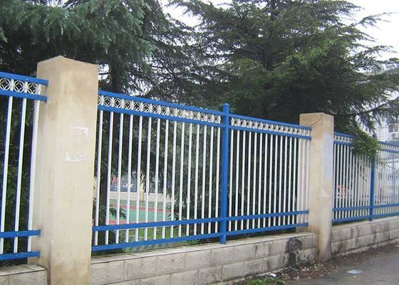 Φράχτης κήπου από χάλυβα Ζυγισμένο μαύρο δόρυ Πάνω σωληνοειδείς πάνελ από χάλυβα 1,8*2,4m