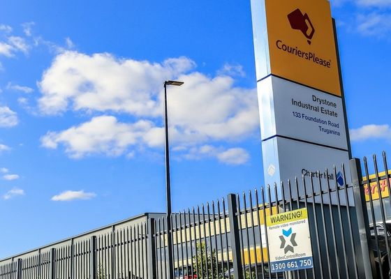 Εύκολα συγκεντρωμένη skyhall περίφραξη στύλων αλουμινίου