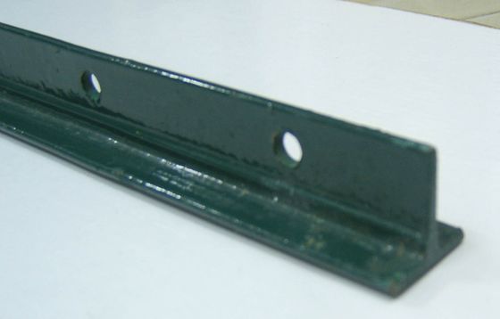 Το πράσινο PVC χρώματος έντυσε το στερεωμένο Τ μετα 6 FT για το φράκτη μετάλλων τομέων